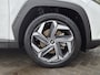 Hyundai Tucson 1.6 T-GDI HEV Premium Sky Automaat / Allseason banden / Trekgewicht 1650 kg / Elektrische achterklep / Glazen schuif- en kanteldak / Stuur-, Stoel en Achterbank verwarming / Adaptief CC / Stoelventilatie /