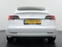 Tesla Model 3 SR+ 60kWh 326PK Trekhaak AutoPilot Premium-Luidsprekers Leer PanoramaDak Adaptive Cruise Lmv 18" Camera's Elektr.-Stuur+Stoelen+Spiegels+Geheugen+Easy-Entry+Verwarmde stoelen Park assistent Pdc WIFI Ecc Lane-Assist Speed-Assist SOH 85% Ecc Navi Led DAB Voorverwarmen interieur via App Keyless One-Pedal-Drive Origineel Nederlandse Auto 1.584KG Trekgewicht 1.000kg.