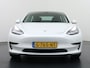 Tesla Model 3 SR+ 60kWh 326PK Trekhaak AutoPilot Premium-Luidsprekers Leer PanoramaDak Adaptive Cruise Lmv 18" Camera's Elektr.-Stuur+Stoelen+Spiegels+Geheugen+Easy-Entry+Verwarmde stoelen Park assistent Pdc WIFI Ecc Lane-Assist Speed-Assist SOH 85% Ecc Navi Led DAB Voorverwarmen interieur via App Keyless One-Pedal-Drive Origineel Nederlandse Auto 1.584KG Trekgewicht 1.000kg.