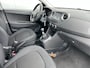 Hyundai i10 1.0i Comfort / Navigatie / Cruise control / Airco / Telefoon / Elektrisch bedienbare ramen + spiegels.