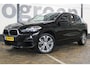 BMW X2 sDrive18i High Executive | Incl. 12 maanden garantie | Cruise control | Climate control | Stoelverwarming | Trekhaak | Parkeercamera | Parkeersensoren | Navigatie | Bluetooth |