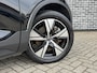 Volvo XC40 Recharge P8 AWD R-Design | Adaptieve Cruise Control | Stoel-/Stuurverwarming | Dodehoek Detectie | Warmtepomp | Parkeercamera | CarPlay & Android Auto |