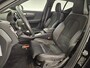 Volvo XC40 Recharge P8 AWD R-Design | Adaptieve Cruise Control | Stoel-/Stuurverwarming | Dodehoek Detectie | Warmtepomp | Parkeercamera | CarPlay & Android Auto |