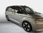 Volkswagen Multivan Bedrijfswagens Bulli L2 1.5 Ehybrid 180kW (245pk) DSG 4 motion | Easy Open Paket Basis | Multifunctionele verschuifbare tafel in passagiersruimte | Navigatiesysteem '' Discover Pro'' | Privacy Plus glas (90%) vanaf B-stijl |