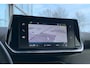 Peugeot e-2008 Active Pack 50 kWh | Dealeronderhouden | Achteruitrijcamera | Navigatie | Cruise control | Parkeersensoren | Climate control