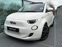 Fiat 500C Icon 42 kWh Cabrio, Climate control, 17 inch lichtmetalen velgen, Parkeer sensoren achter, Regensensor, Led verlichting 1e eigenaar.