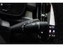 Volvo EC40 Single Motor Extended Range Ultra Black Ed. 82 kWh | Onyx Black Metallic | Harman Kardon audio | 360° camera | Elek. Bed. voorstoel met Memory | Verwarmbare voorstoelen | Verwarmbaar stuurwiel | Glazen dak |