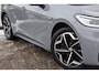 Volkswagen ID.3 First Plus 58 kWh | Camera | IQ Light | Stoel/Stuurverwarming |