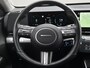 Hyundai Kona 1.6 GDI HEV Premium Automaat / Fabrieksgarantie tot 04-2029 / Trekgewicht 1.300Kg / Stoelverkoeling / Stoelverwarming Voor + Achter / Stuurverwarming / 360 Camera / BOSE Audio / Elektrische achterklep /