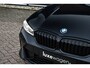 BMW 3-Serie Touring 330e M-Sport Pano ACC Trekh H/K HUD 19inch Stuurverw