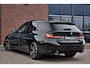 BMW 3-Serie Touring 330e M-Sport Pano ACC Trekh H/K HUD 19inch Stuurverw