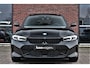 BMW 3-Serie Touring 330e M-Sport Pano ACC Trekh H/K HUD 19inch Stuurverw