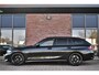 BMW 3-Serie Touring 330e M-Sport Pano ACC Trekhaak H/K HUD 19inch Stuurverw