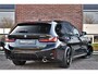 BMW 3-Serie Touring 330e M-Sport Pano ACC Trekhaak H/K HUD 19inch Stuurverw