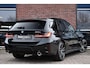 BMW 3-Serie Touring 330e M-Sport Pano ACC Trekh H/K HUD 19inch Stuurverw
