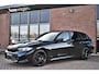 BMW 3-Serie Touring 330e M-Sport Pano ACC Trekhaak H/K HUD 19inch Stuurverw