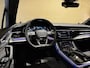Audi Q7 55 TFSI e quattro S-Line |Pano |Rising Tweeters |HUD |Luchtvering |Gevlakt stuur |22'' |Elek. Trekhaak |Sfeer