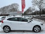 Volvo V40 1.6 T3 Kinetic 2e eigenaar dealer onderhouden airco navigatie cruis control parkeer sensor