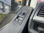 Volkswagen Transporter 2.0 TDI L2H1 6 persoons Trekhaak, airco, cruise, automatisch lichtschaklaar etc