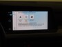 Volkswagen Golf 1.0 TSI Life | Navigatie | Adaptieve cruise control | Parkeersensoren | Draadloze telefoonlader | CarPlay | Sfeerverlichting |