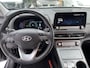 Hyundai Kona Electric EV Premium 64 kWh | 3-fase | Stoel & stuurverwarming | Adaptieve Cruise Control | HUD | Rijklaarprijs!