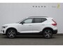 Volvo XC40 B4 211PK Automaat Plus Dark / Adaptive cruise control / Elektrische stoelen / Harman Kardon audio / Pilot assist / BLIS / Stoel en stuur verwarming / Elektrische achterklep / Parkeersensoren met camera / Google infotainment