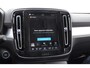 Volvo XC40 B4 211PK Automaat Plus Dark / Adaptive cruise control / Elektrische stoelen / Harman Kardon audio / Pilot assist / BLIS / Stoel en stuur verwarming / Elektrische achterklep / Parkeersensoren met camera / Google infotainment