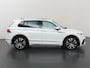 Volkswagen Tiguan 1.5 TSI R-Line Business+ | Trekhaak | Panoramadak | Camera 360° | Matrix Led | Keyless Go | Apple Carplay/Android Auto |