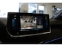 Peugeot e-2008 EV GT 50 kWh | PANO-DAK | CLIMA | 3-FASE | CARPLAY | STOEL-VERW | LMV | CAMERA | NAVI |