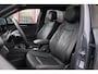 Volkswagen Tayron 1.5 eHybrid R-Line Edition VOL NL auto 1e eigenaar panoramadak leder blackstyle elektrische stoelverstelling + geheugen area view comfort pakket assistentie pakket plus design pakket plus met LED matrix 20" LMV stoelverwarming en ventilatie etc. nieuw door ons geleverd en onderhouden 48 maanden 100.000km garantie