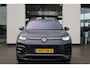 Volkswagen Tayron 1.5 eHybrid R-Line Edition VOL NL auto 1e eigenaar panoramadak leder blackstyle elektrische stoelverstelling + geheugen area view comfort pakket assistentie pakket plus design pakket plus met LED matrix 20" LMV stoelverwarming en ventilatie etc. nieuw door ons geleverd en onderhouden 48 maanden 100.000km garantie