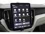 Volvo XC60 T8 Plug-in hybrid Ultra Dark | FACELIFT | Luchtvering | Bowers&Wilkins | 22 Inch | Massage+Ventilatie | Gelamineerd Glas