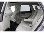 Volvo XC60 T8 Plug-in hybrid Ultra Dark | FACELIFT | Luchtvering | Bowers&Wilkins | 22 Inch | Massage+Ventilatie | Gelamineerd Glas