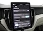 Volvo XC60 T8 Plug-in hybrid Ultra Dark | FACELIFT | Luchtvering | Bowers&Wilkins | 22 Inch | Massage+Ventilatie | Gelamineerd Glas