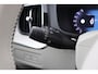 Volvo XC60 T8 Plug-in hybrid Ultra Dark | FACELIFT | Luchtvering | Bowers&Wilkins | 22 Inch | Massage+Ventilatie | Gelamineerd Glas