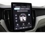 Volvo XC60 T8 Plug-in hybrid Ultra Dark | FACELIFT | Luchtvering | Bowers&Wilkins | 22 Inch | Massage+Ventilatie | Gelamineerd Glas