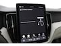 Volvo XC60 T8 Plug-in hybrid Ultra Dark | FACELIFT | Luchtvering | Bowers&Wilkins | 22 Inch | Massage+Ventilatie | Gelamineerd Glas