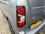 Citroën E-Berlingo 136 L1 50 kWh | Automaat | 100% Elektrisch | 3 zits | Pack Look | Navigatie | Achteruitrijcamera | Lichtmetalen Velgen | Parkeersensoren | Dodehoekdetectie | DAB | Vloer + zijwand bekleding.