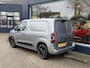 Citroën E-Berlingo 136 L1 50 kWh | Automaat | 100% Elektrisch | 3 zits | Pack Look | Navigatie | Achteruitrijcamera | Lichtmetalen Velgen | Parkeersensoren | Dodehoekdetectie | DAB | Vloer + zijwand bekleding.