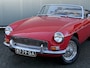 MG MG B Roadster TARTAN RED BJR 1963 94 PK LINKS GESTUURD! | Wire Wheels | PULL-HANDLE DEUREN | LUGGAGE RACK | CHROMEN BUMPERS | ZEER NETTE CONDITIE