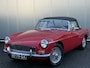 MG MG B Roadster TARTAN RED BJR 1963 94 PK LINKS GESTUURD! | Wire Wheels | PULL-HANDLE DEUREN | LUGGAGE RACK | CHROMEN BUMPERS | ZEER NETTE CONDITIE