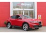 Alfa Romeo Tonale PHEV 280PK VELOCE | HARMAN/KARDON PREMIUM AUDIO | PREMIUM PACK: LEDEREN BEKLEDING/GEVENTILEERDE VOORSTOELEN/4-VOUDIG ELEKTRISCH VERSTELBARE LENDESTEUN VOORSTOELEN | WINTERPACK: STOEL/STUUR VERWARMING | STOEL VENTILATIE | TECHNOLOGY PACK: PARKEERWAARSCHUWING VOOR EN ACHTER/360° CAMERA/AUTOMATISCH INPARKEREN/ AUTONOMOUS DRIVING LEVEL 2: ADAPTIVE CRUISE CONTROL/LANE CENTERING ASSIST/TRAFFIC JAM ASSIST DODEHOEK DETECTIE AUTOMATISCH DIMMENDE BUITENSPIEGELS | DRAADLOZE TELEFOONLADER | FULL LED MATRIX KOPLAMPEN | DUAL STAGE VALVE: ACTIEVE DEMPING | KEYLESS ENTRY/START | 20" LICHTMETALEN VELGEN | ROODGESPOTEN BREMBO REMKLAUWEN | NAVIGATIE | DRAADLOZE APPLE CARPLAY/ANDROID AUTO | ELEKTRISCH BEDIENBARE ACHTERKLEP |