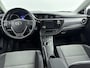 Toyota Auris Touring Sports 1.8 Hybrid Black Edition | 17' Velgen | climate control | bluetooth |