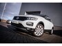 Volkswagen T-Roc 1.5 TSI Style | Cruise control adaptief | Lichtmetalen velgen 17" | Navigatiesysteem full map