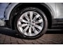 Volkswagen T-Roc 1.5 TSI Style | Cruise control adaptief | Lichtmetalen velgen 17" | Navigatiesysteem full map