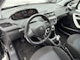 Peugeot 208 Benzine 5-Deurs Zwart * Airco * Cruise Control * KM Autopas * Achterspoiler * Stuurbekrachtiging * Abs * Vingerhoets; Vierde generatie Eersteklas Service !