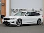 BMW 3-Serie Touring 320e High Executive | Laser LED | Head-up | Sportstoelen |