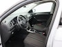 Volkswagen T-Roc 1.0 TSI Style/ lage km/ trekhaak/ zeer mooi!