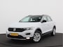 Volkswagen T-Roc 1.0 TSI Style/ lage km/ trekhaak/ zeer mooi!
