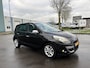 Renault Scenic 1.6-16V Celsium 6-Bak 110 PK. Mooie en als nieuw rijdende auto van de eerste eigenaar !!! Slechts 125.000 KM !!